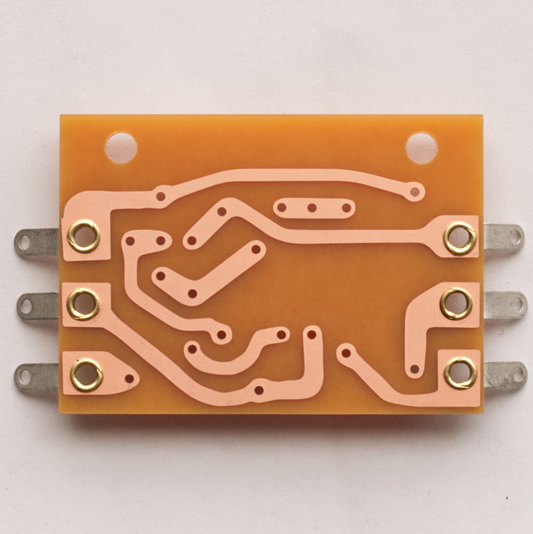 Solo Music Gear PCB Vintage Style V828 Italian Fuzz Circuit Board — Fuzz Pedal