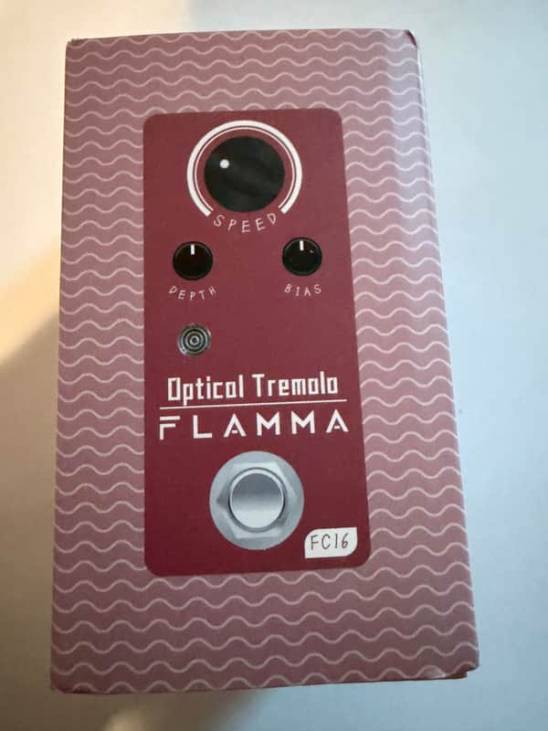 Flamma FC16 Optical Tremolo 2022 - Present - Red