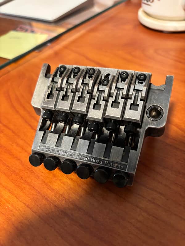 Ibanez Ibanez Lo Pro Edge Vintage Silver Tremolo kit, nut kit and tuners 2002 - Vintage Silver