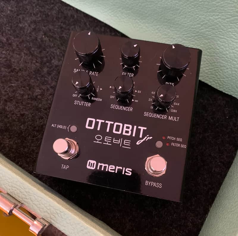 Meris Ottobit Jr. 2010s - Black