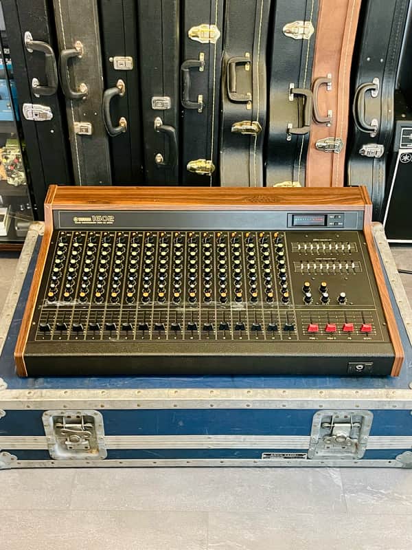 Yamaha MQ1602 "Japa-Neve" Mixer -  Fully recapped + Direct-Outs - Tamura transformers, fat Pres. 4 band EQ
