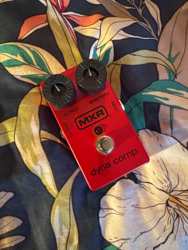 MXR M102 Dyna Comp 1995 - Present - Red