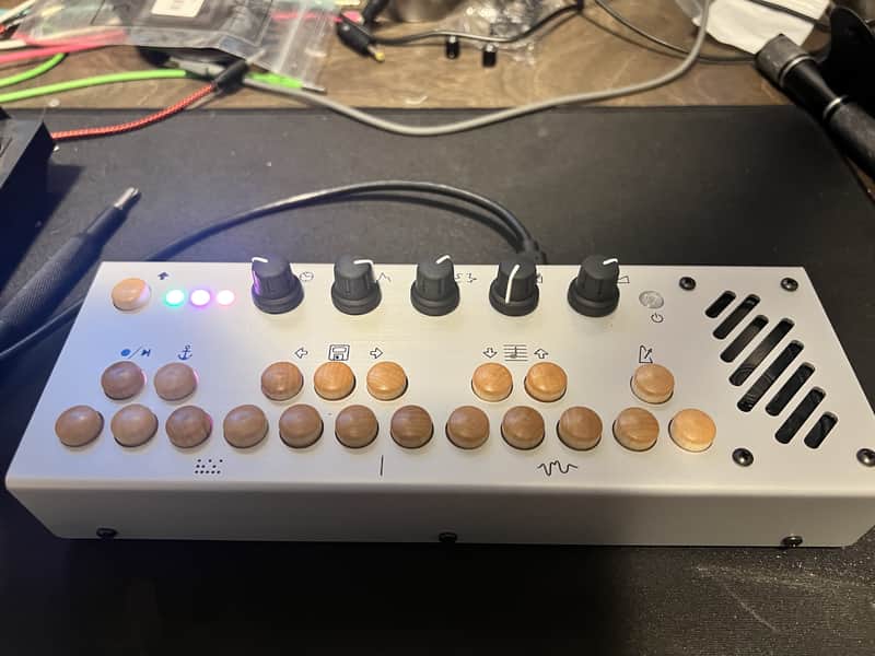 Critter & Guitari Pocket Piano 201