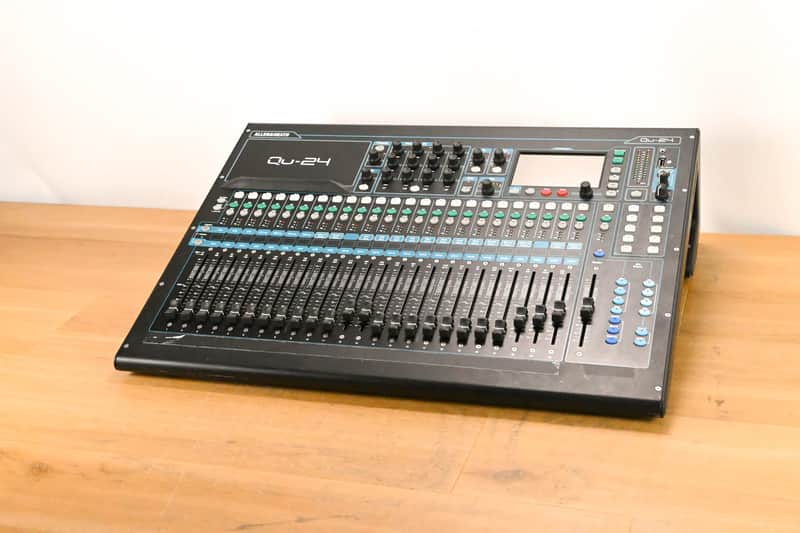 Allen & Heath Qu-24 24-Channel Digital Mixing Console CG01Y71