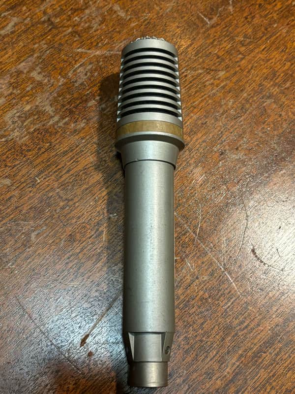 AKG D200E Re-Foamed #4 of 4