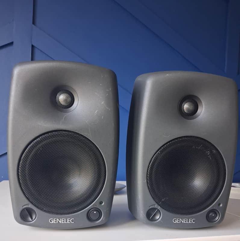 Genelec 8030A 5" Bi-amplified Studio Monitor system (Pair)  - Gray