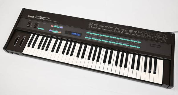 Yamaha DX7 MK I with case Great Condition