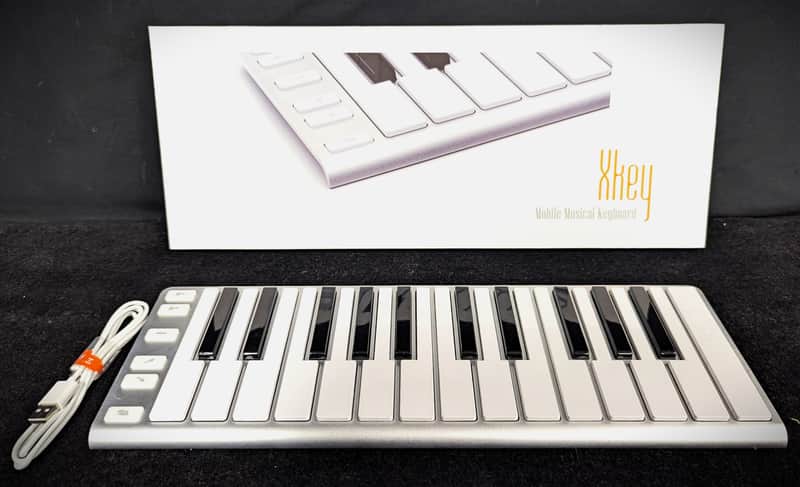CME XKey Mobile Keyboard